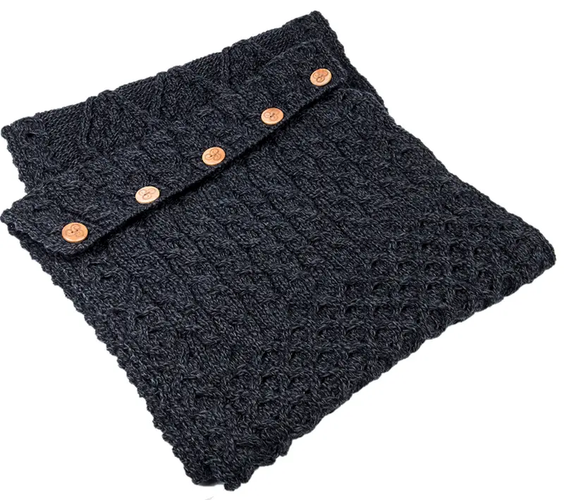 Aran Woollen Mills - A518 | merinowol colsjaal met knopen