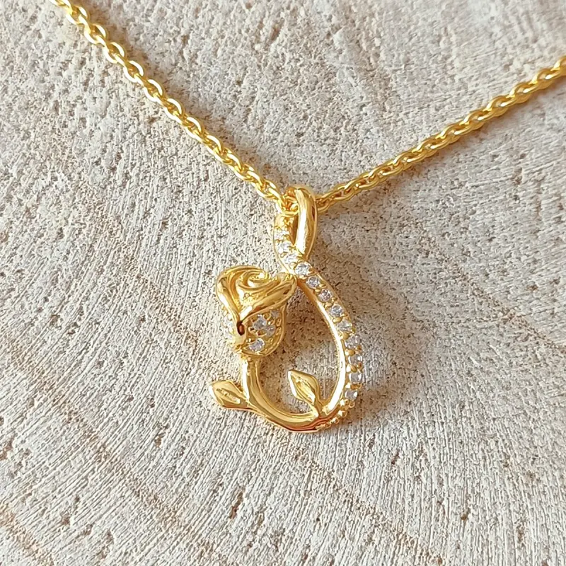 Assieraard roos met zirkonia goldplated