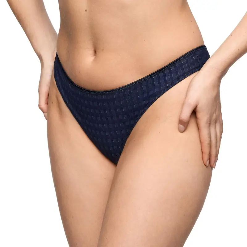 Avero String 0600410 Velvet Blue