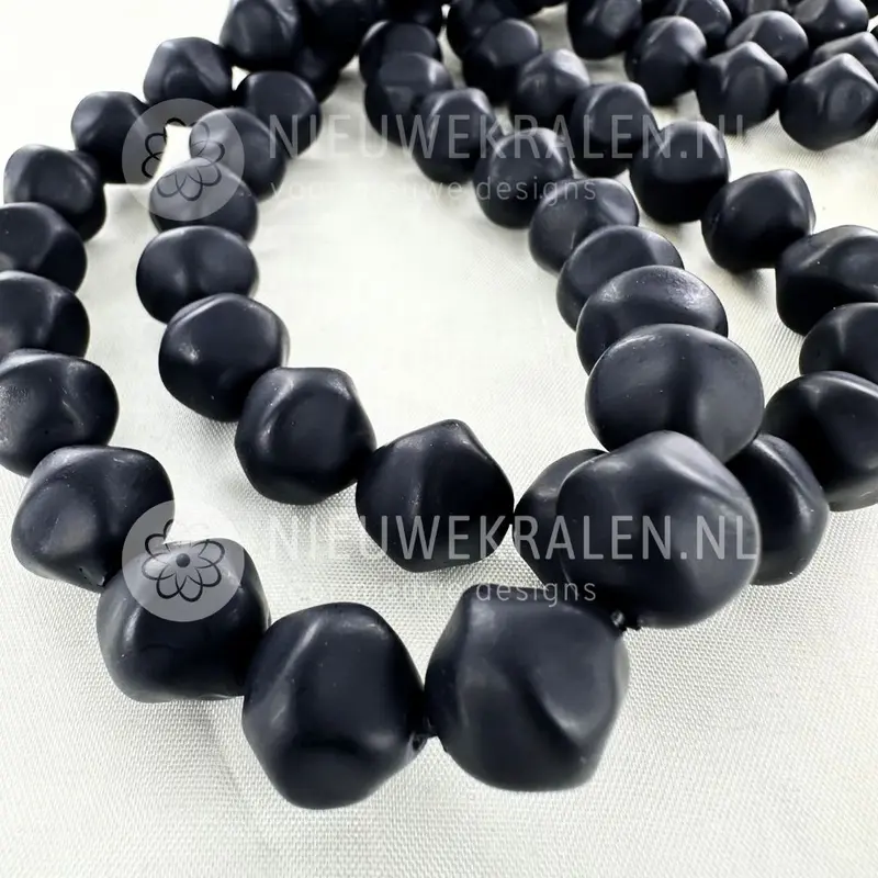 Barok glasparels 12 mm Black - per streng (45 stuks)