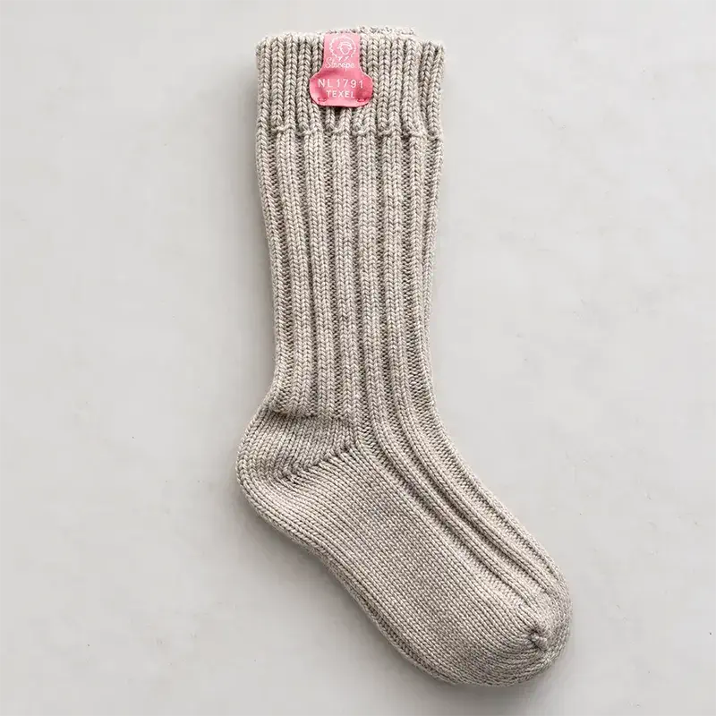 Beige wollen sokken – Middel lang – Roze label
