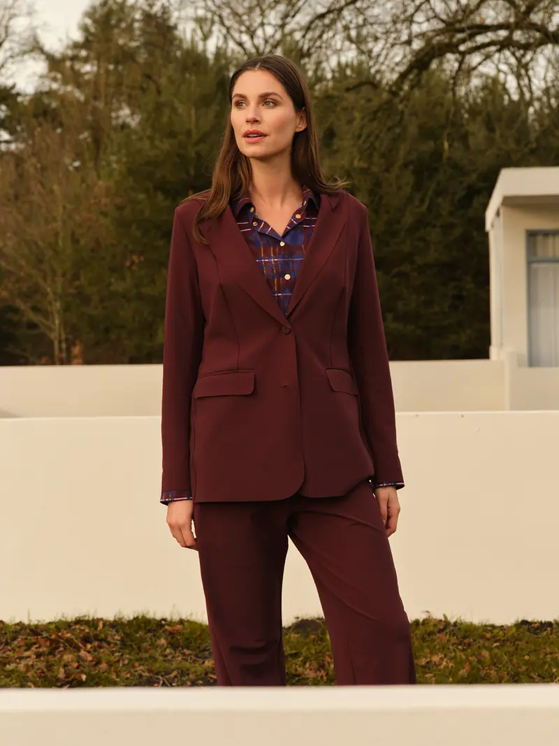 Blazer | Comfort Travel | Gyoza | Merlot