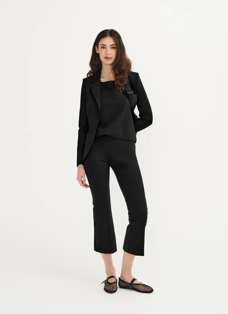 Broek | Cropped Flare | Travel Jersey | Kaya | Deep Black