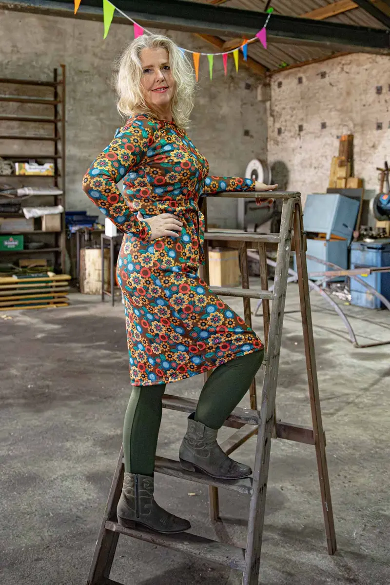 Chantal dress- happy retro