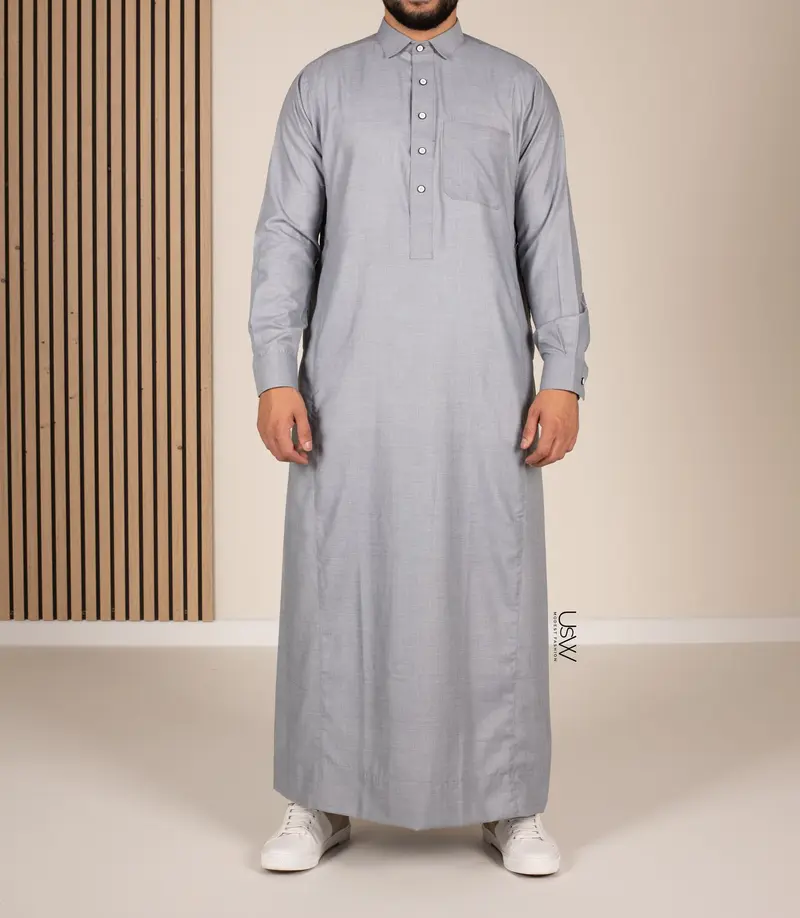Chino Saudi Qamis- Lichtgrijs