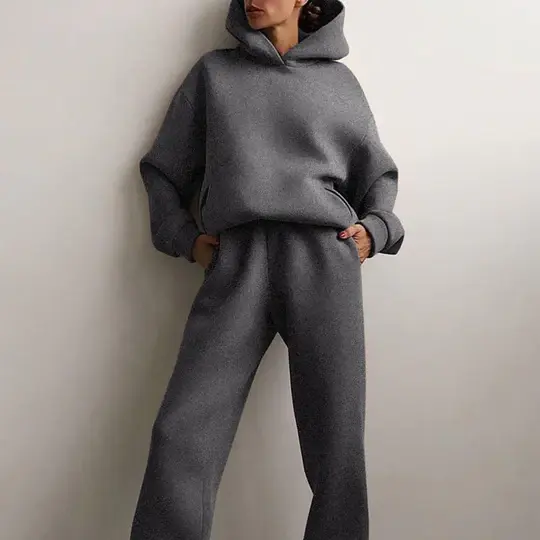 Comfortabele joggingpak met capuchon