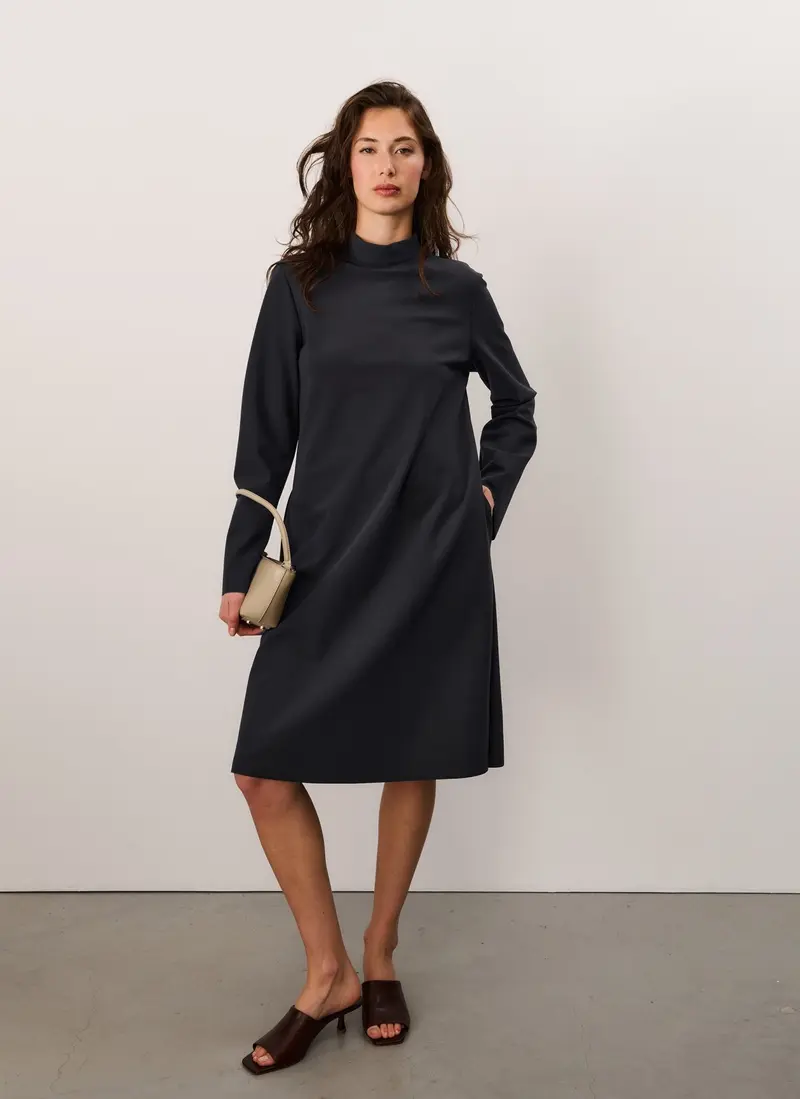Dress | Bonded Travel | Hanae | Black-Blue