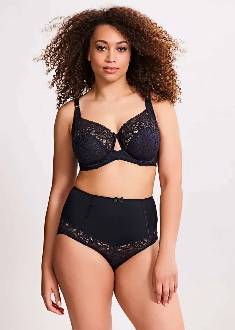 Estel High Waisted Broekje Zwart