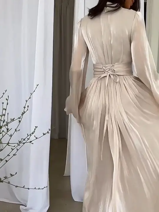 Fantasierijke maxi-jurk met vloeiende snit – Valentina