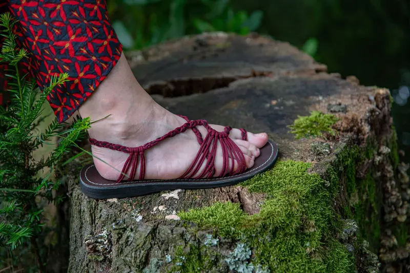 🌺 Handgemaakte Sandalen – Comfort & Stijl 🌺- wijnrood