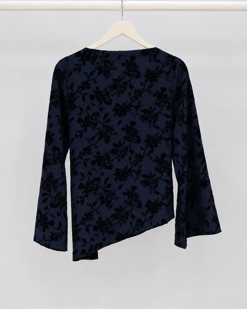 Haut asymétrique bleu floral