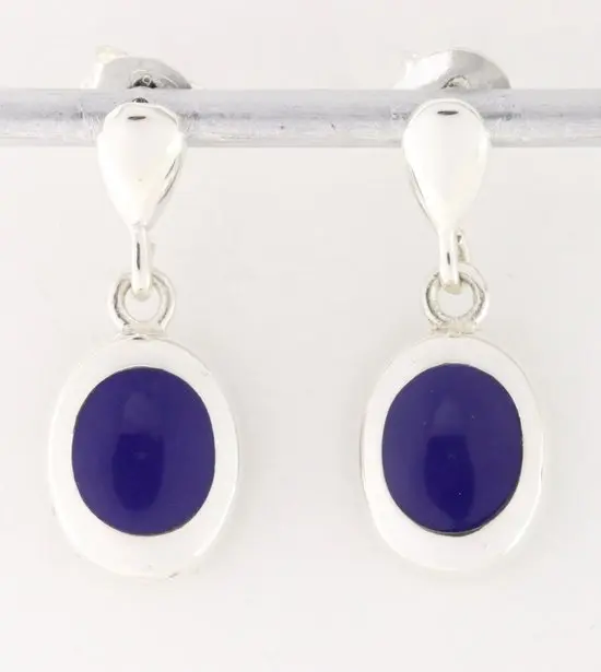 Hoogglans zilveren oorstekers met lapis lazuli