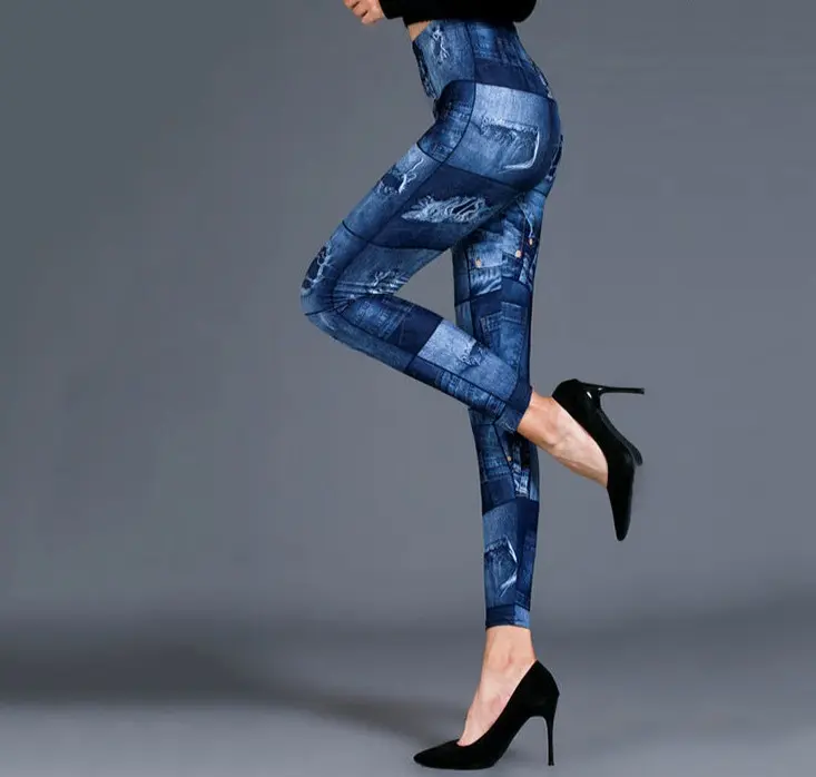 Legging ripped jeans look