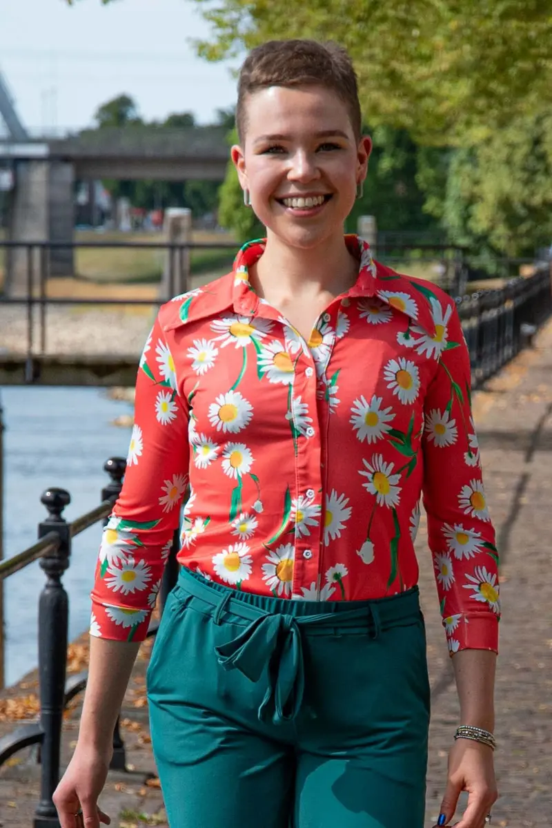 Lilou shirt - margriet rode bloem