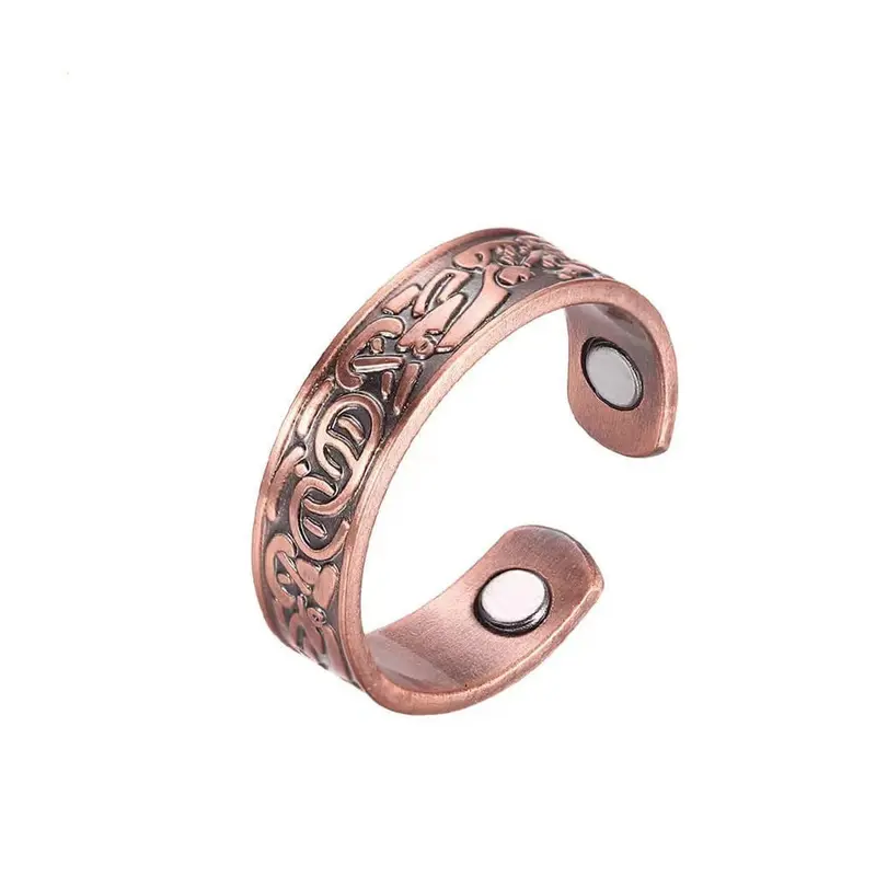 Magnetische koperen ring met retro vintage patroon
