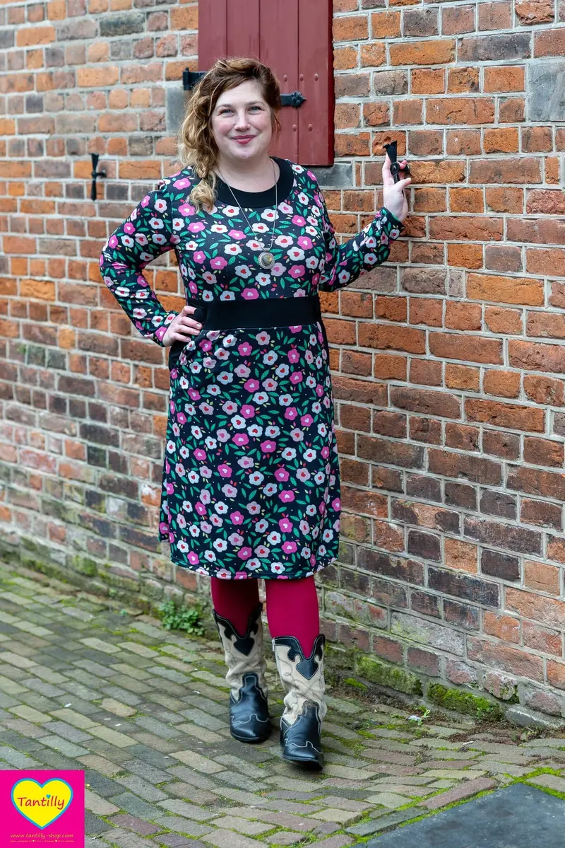 Peggy jurk - vrolijke warme jurk - bloemen liefde
