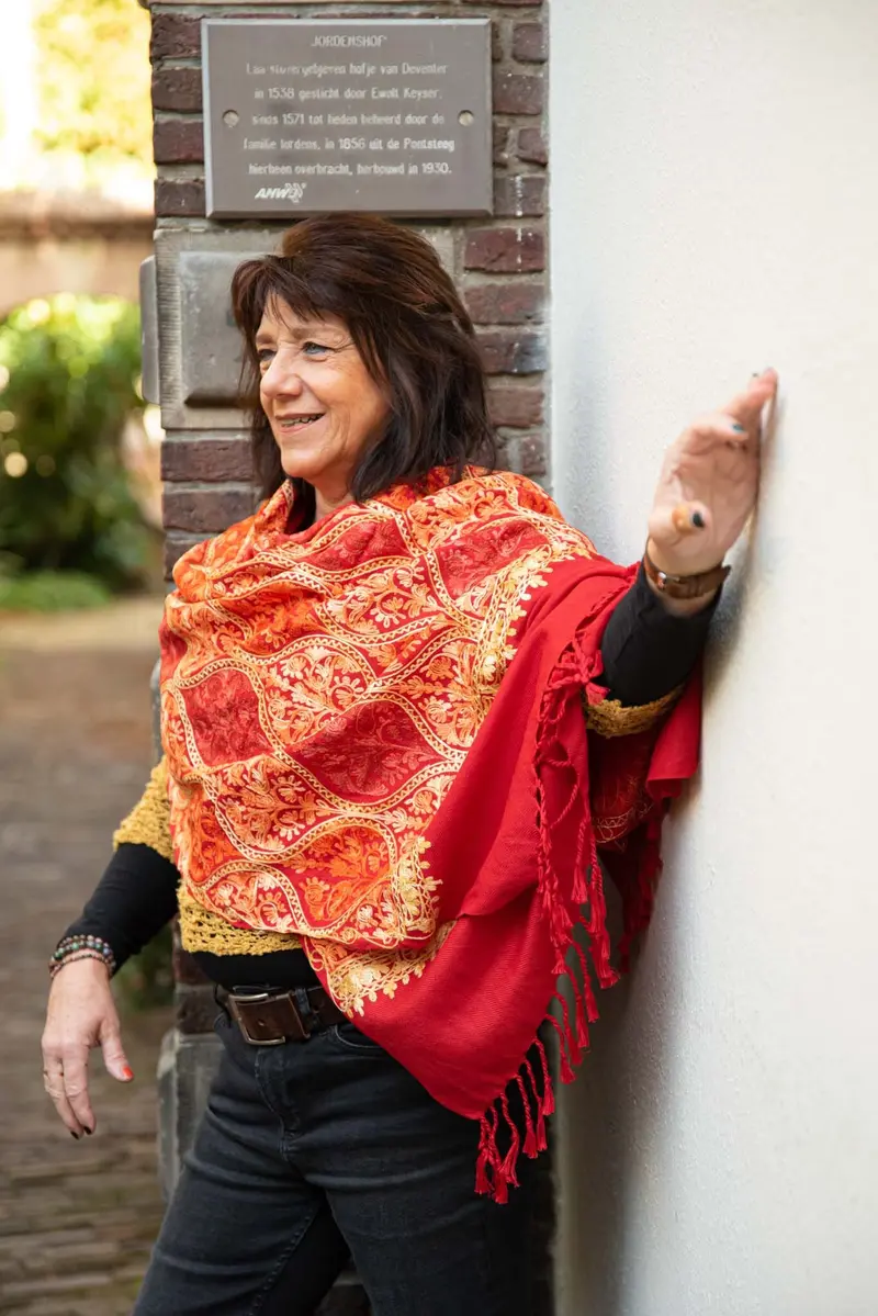 Shanila sjaal- handgemaakt en geborduurd - shana