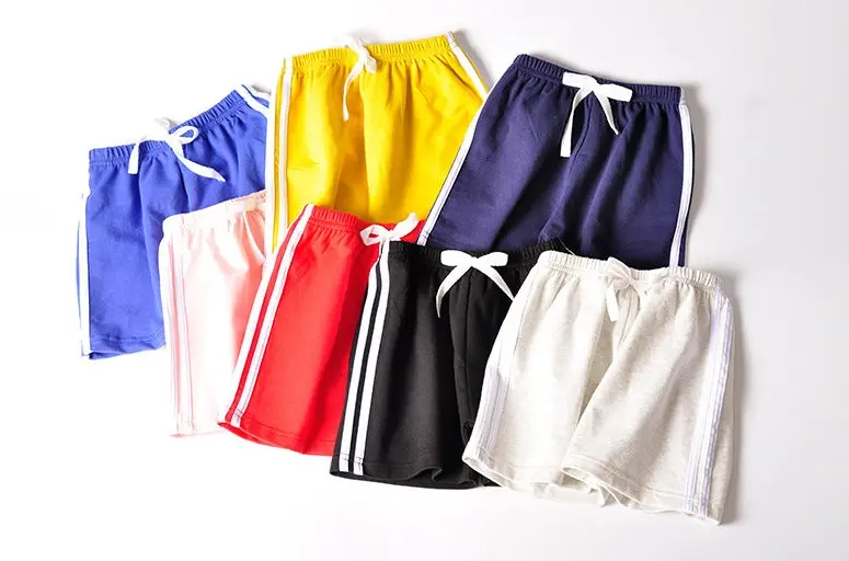 Sportieve korte broek met bies