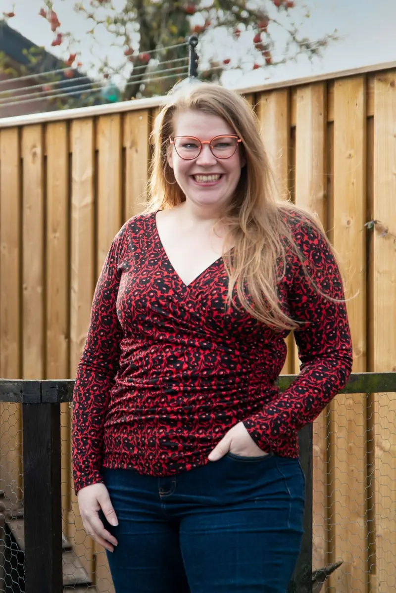 Tantilly twisted top - red flowers- made by tantilly