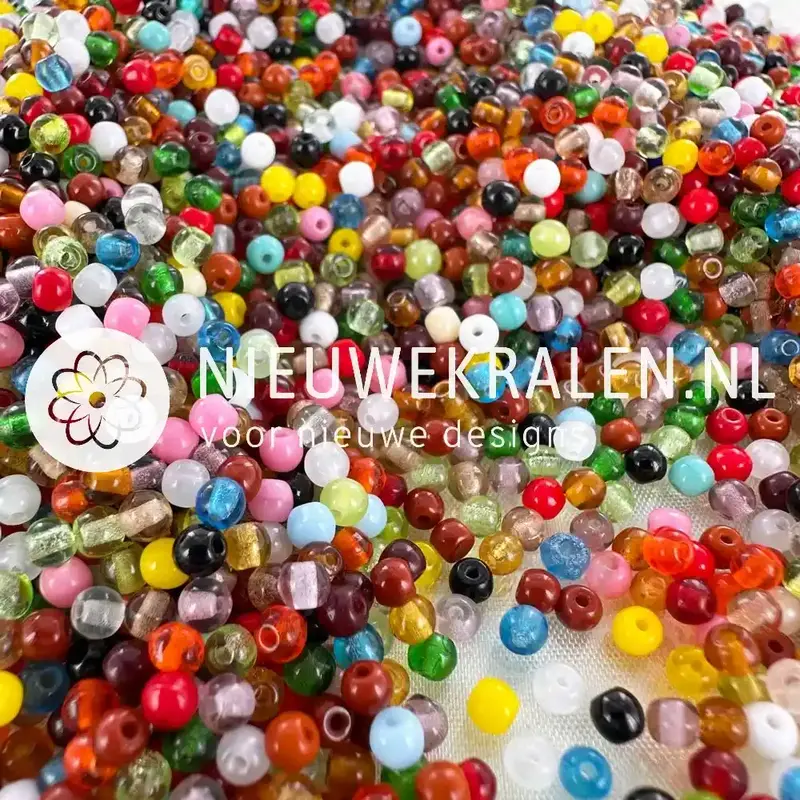 Tsjechische glaskralen (Pressed Beads) rond 3mm mix per 600 stuks