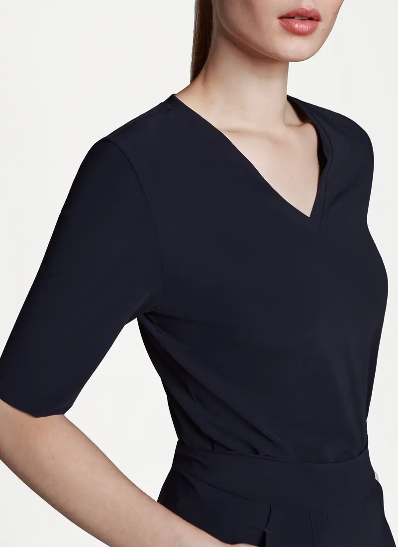 V-neck | T-shirt | Travel Jersey | Lyo | Black-Blue