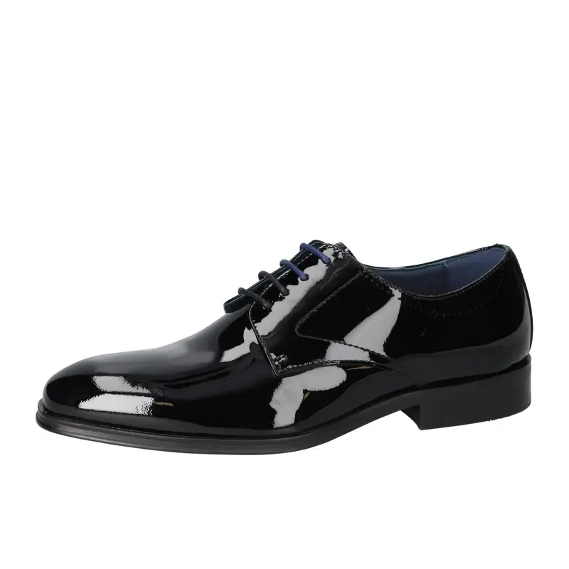 Veterschoenen, Zwart