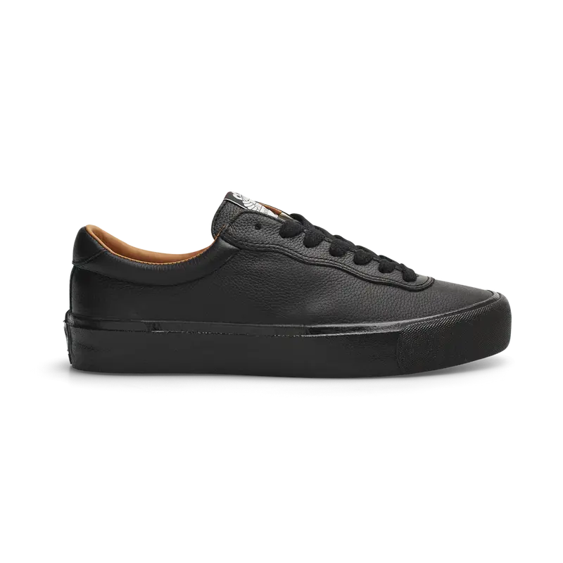 VM001 Leather Lo Black Black