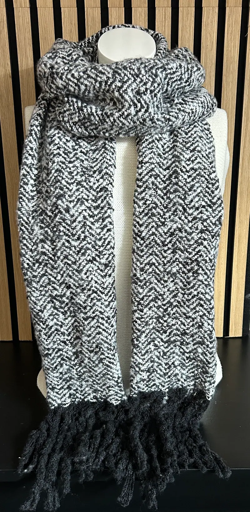 Wintersjaal effen zwart-wit