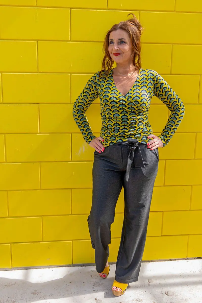 Wrap Top -cotton-  long sleeves- retro flowers yellow