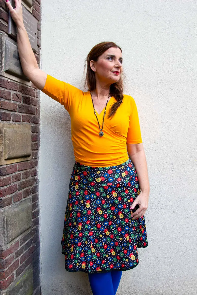 Wrap top - katoen stretch - halve mouw -warm geel