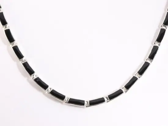 Zilveren collier met onyx