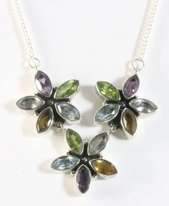 Zilveren ketting met multi color edelstenen
