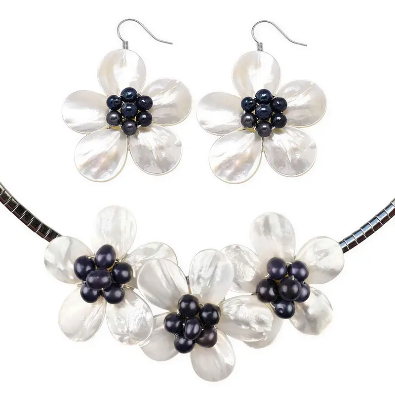 Zoetwaterparel set met parelmoer Florien B